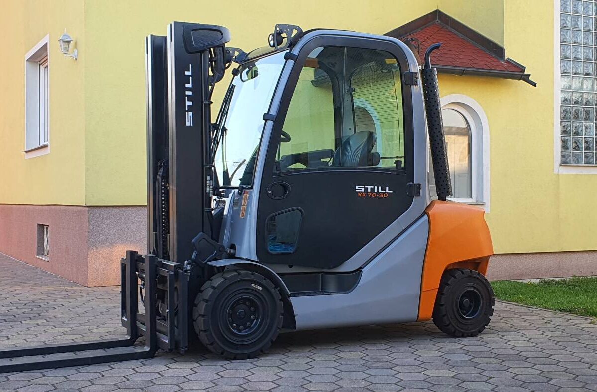 STILL RX70-30 / 2017 / 1464 h / TRIPLEX / KABINA / 3T